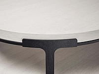 Vikinterio Dortu Round cocktail table with oak alpine top and metal base